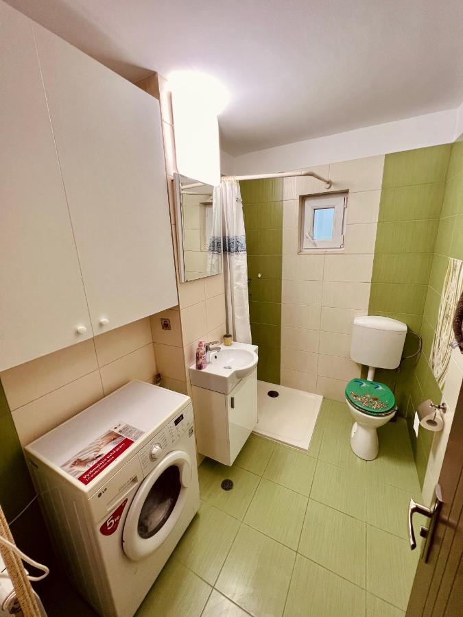 Adona Residence Oradea Eksteriør bilde